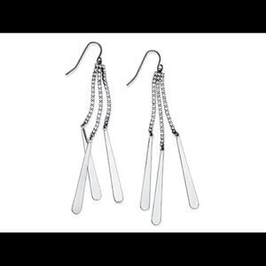 NWT Premier Designs Silver Olivia Earrings #1